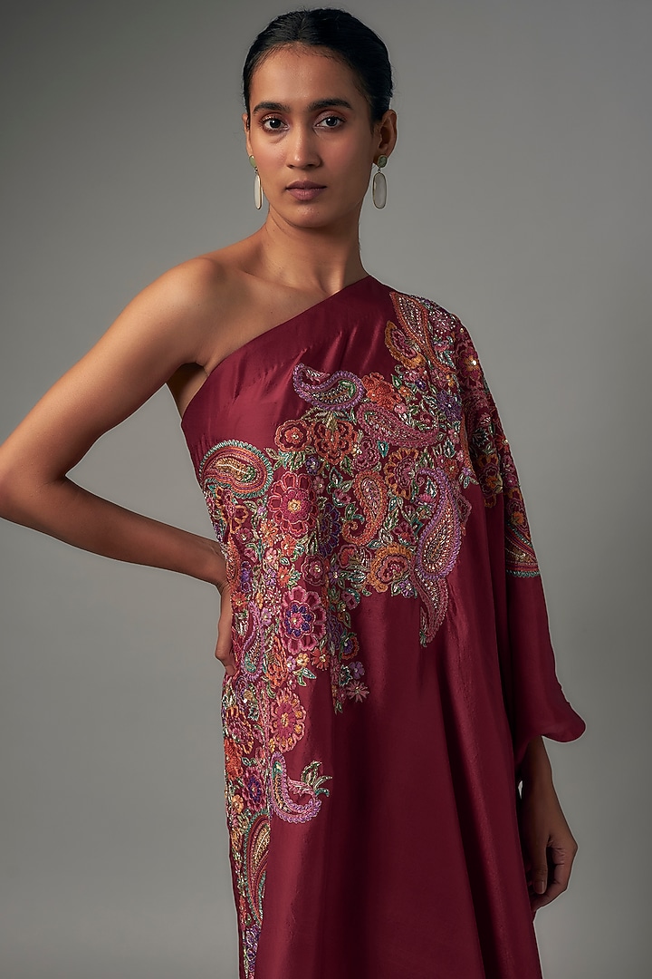 Red Pure Silk Resham Embroidered One-Shoulder Kaftan by Mrunalini Rao at Pernia's Pop Up Shop