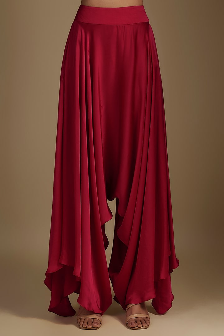 Red Raw Silk Zardosi Hand Embroidered Bridal Anarkali Set by Mrunalini Rao at Pernia's Pop Up Shop