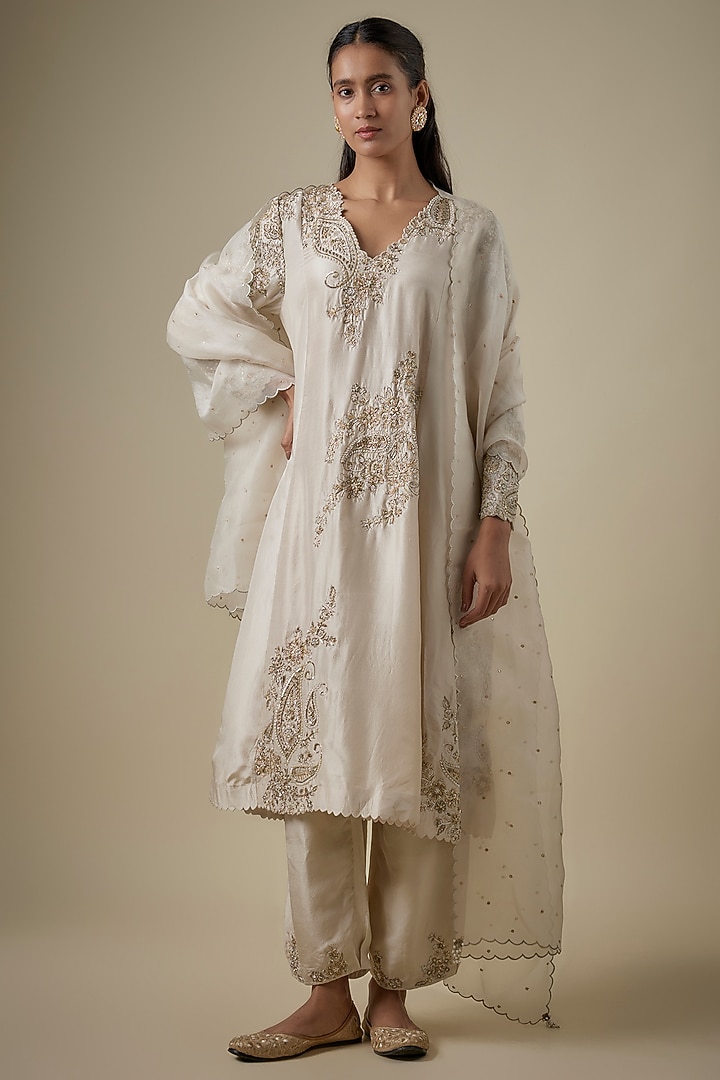 Ivory Pure Silk Hand Embroidered A-Line Kurta Set by Mrunalini Rao at Pernia's Pop Up Shop