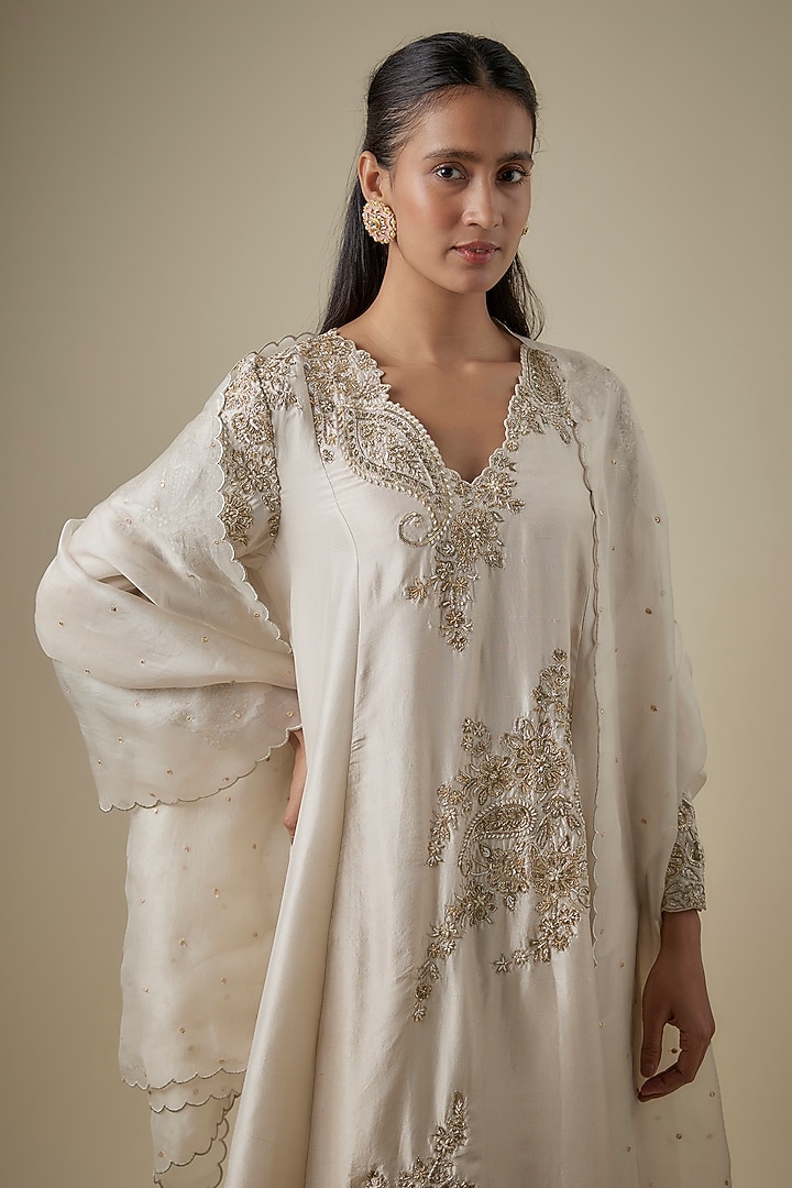 Ivory Pure Silk Hand Embroidered A-Line Kurta Set by Mrunalini Rao at Pernia's Pop Up Shop