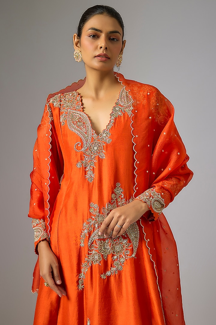 Orange Silk Zardosi Hand Embroidered Kurta Set by Mrunalini Rao at Pernia's Pop Up Shop