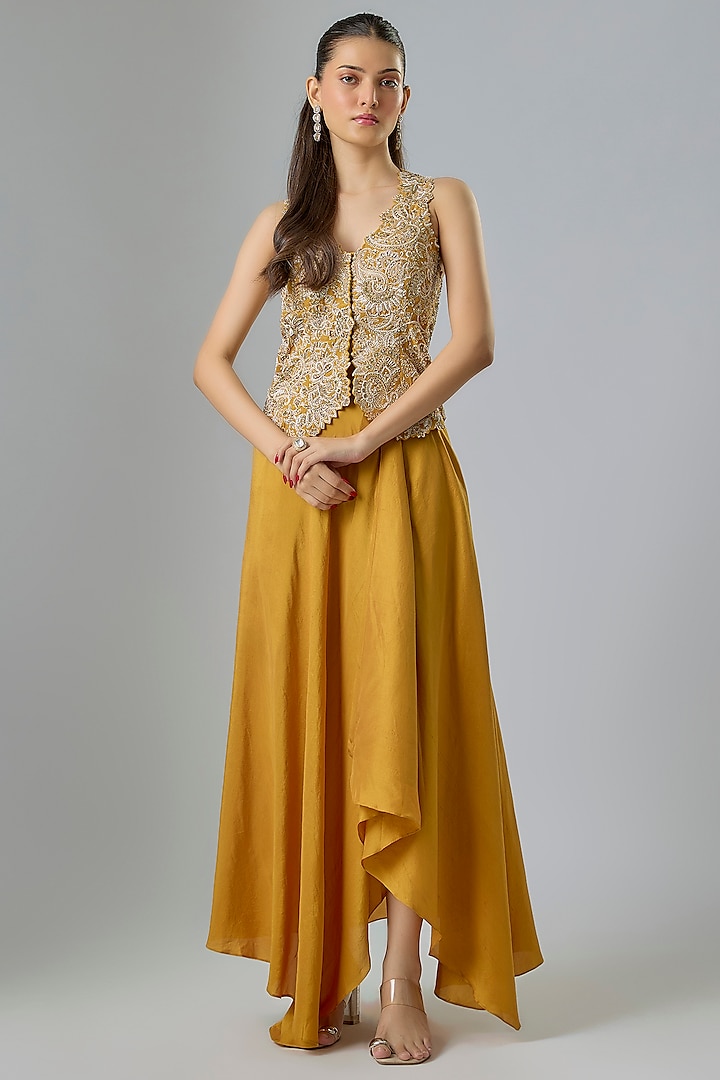 Yellow Ochre Raw Silk Skirt Set by Mrunalini Rao at Pernia's Pop Up Shop
