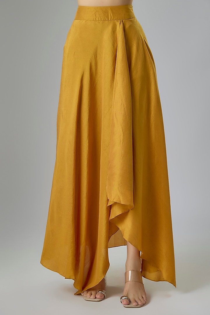 Yellow Ochre Raw Silk Skirt Set by Mrunalini Rao at Pernia's Pop Up Shop