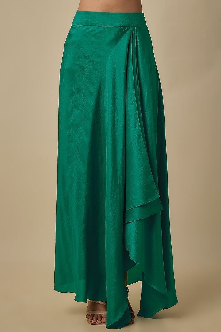 Green Pure Silk Hand Embroidered Cape Set by Mrunalini Rao at Pernia's Pop Up Shop