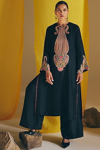 Black Silk Zardosi Embroidered Straight Kurta Set by Mrunalini Rao