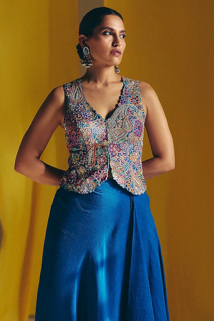 Vivid Blue Matka Silk Draped Skirt Set by Mrunalini Rao at Pernia's Pop Up Shop