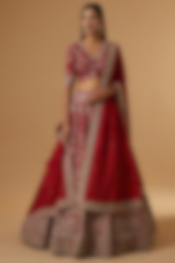 Red Raw Silk Bridal Lehenga Set by Mrunalini Rao at Pernia's Pop Up Shop