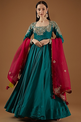 Emerald Green Raw Silk Zardosi Embroidered Anarkali Set by Mrunalini Rao
