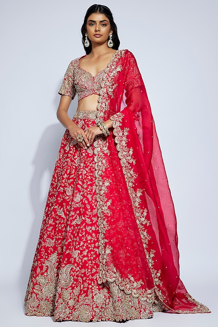 Red Raw Silk Resham & Zardosi Embroidered Bridal Lehenga Set by Mrunalini Rao at Pernia's Pop Up Shop