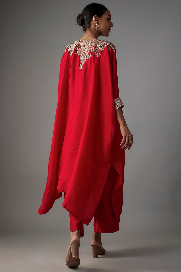 Red Pure Silk Hand Embroidered Kurta Set by Mrunalini Rao at Pernia's Pop Up Shop