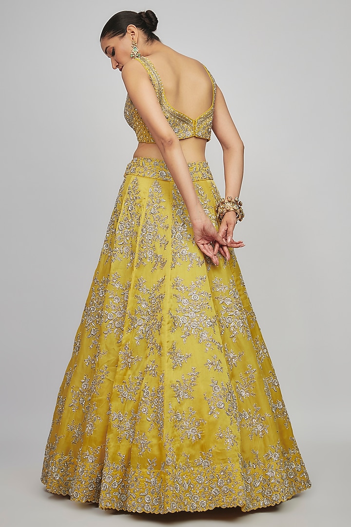 Yellow Raw Silk Zardosi Embroidered Bridal Lehenga Set by Mrunalini Rao at Pernia's Pop Up Shop