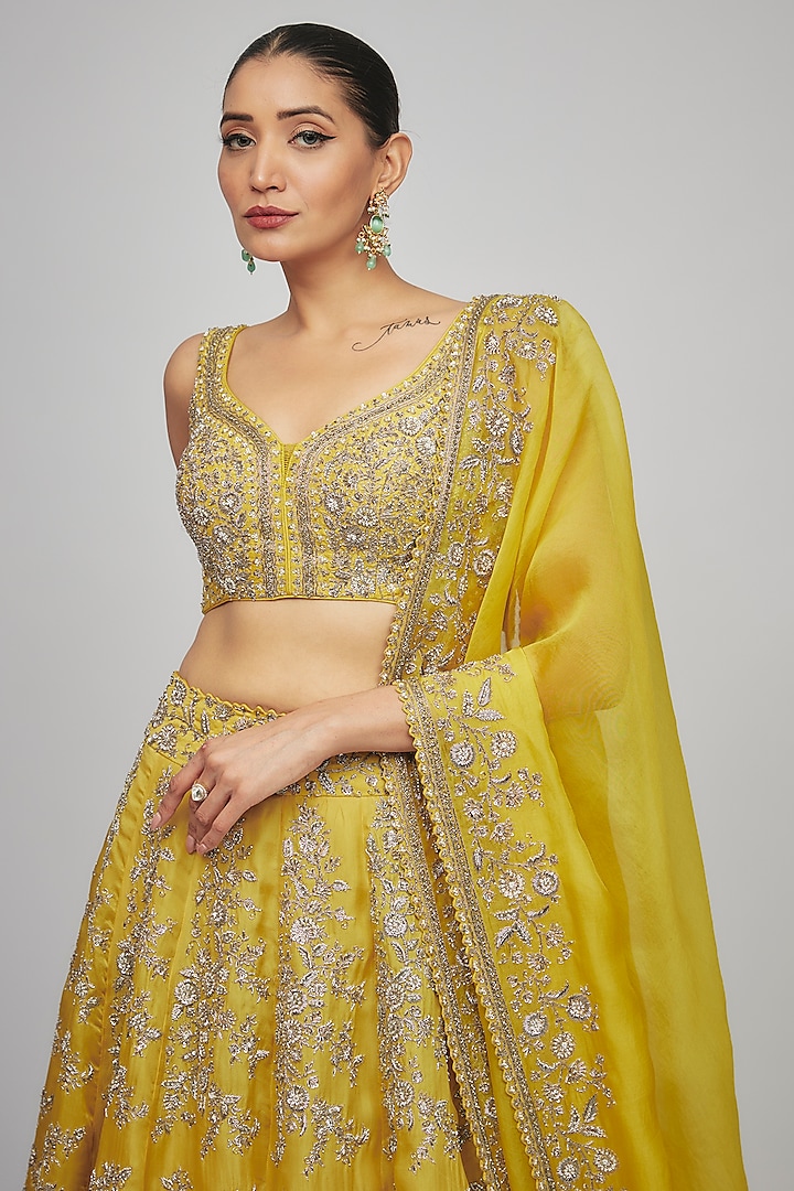 Yellow Raw Silk Zardosi Embroidered Bridal Lehenga Set by Mrunalini Rao at Pernia's Pop Up Shop
