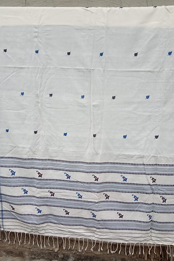 White Handwoven Striped Saree by Rupali Kalita at Pernia's Pop Up Shop