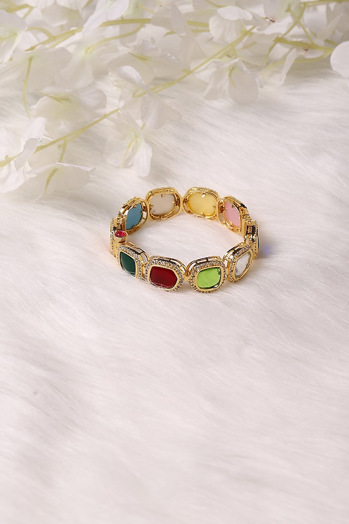 Bracelet with multi-colored gems in Gold
