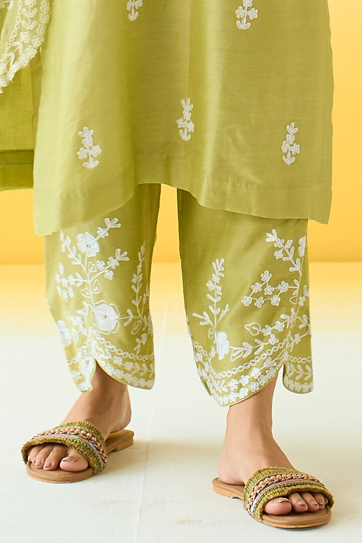 Pista Green Chanderi Hand Embroidered Kurta Set by Ruzhan at Pernia's Pop Up Shop