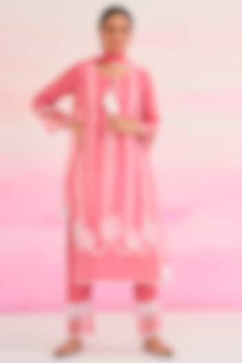 Pink Organza Lace Embroidered Straight Kurta Set by Ruzhan
