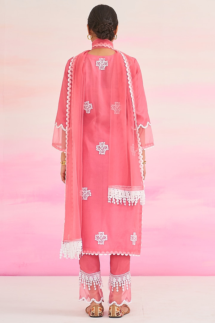 Pink Organza Lace Embroidered Straight Kurta Set by Ruzhan at Pernia's Pop Up Shop