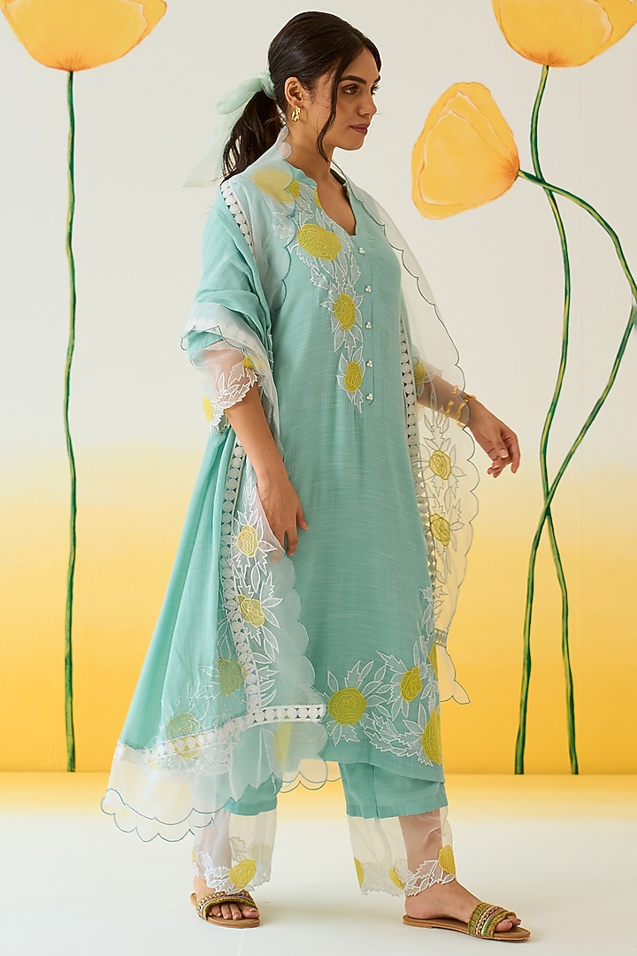 Blue Linen Georgette Applique Kurta Set by Ruzhan at Pernia's Pop Up Shop
