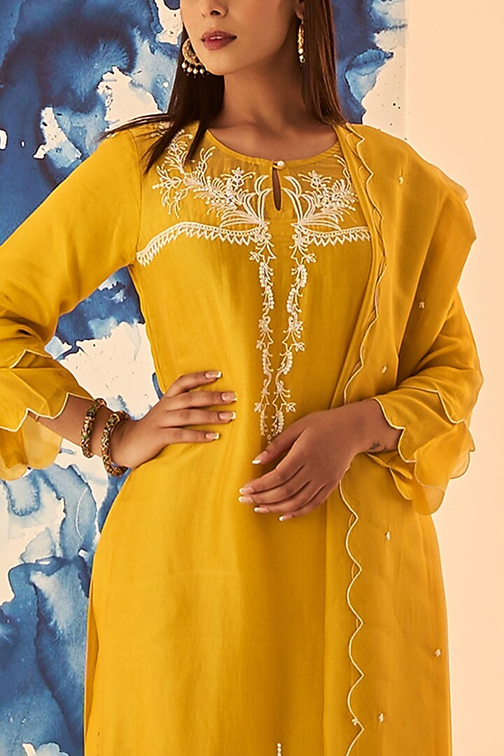 Yellow Organza Georgette Hand Embroidered Kurta Set by Ruzhan at Pernia's Pop Up Shop