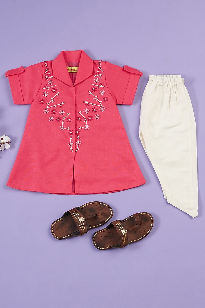 Pink Linen Embroidered Kurta Set For Girls by Ruffle Buds at Pernia's Pop Up Shop