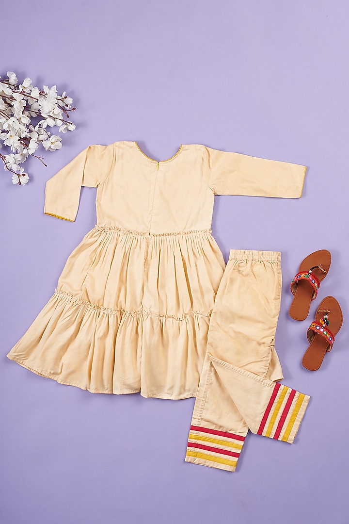 White Butter Cotton Embroidered Kurta Set For Girls by Ruffle Buds at Pernia's Pop Up Shop