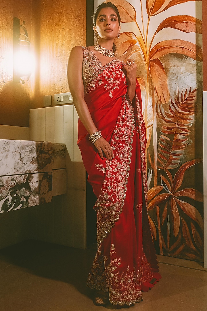 Red Pure Silk Badla & Zardosi Hand Embroidered Saree Set by Mrunalini Rao at Pernia's Pop Up Shop