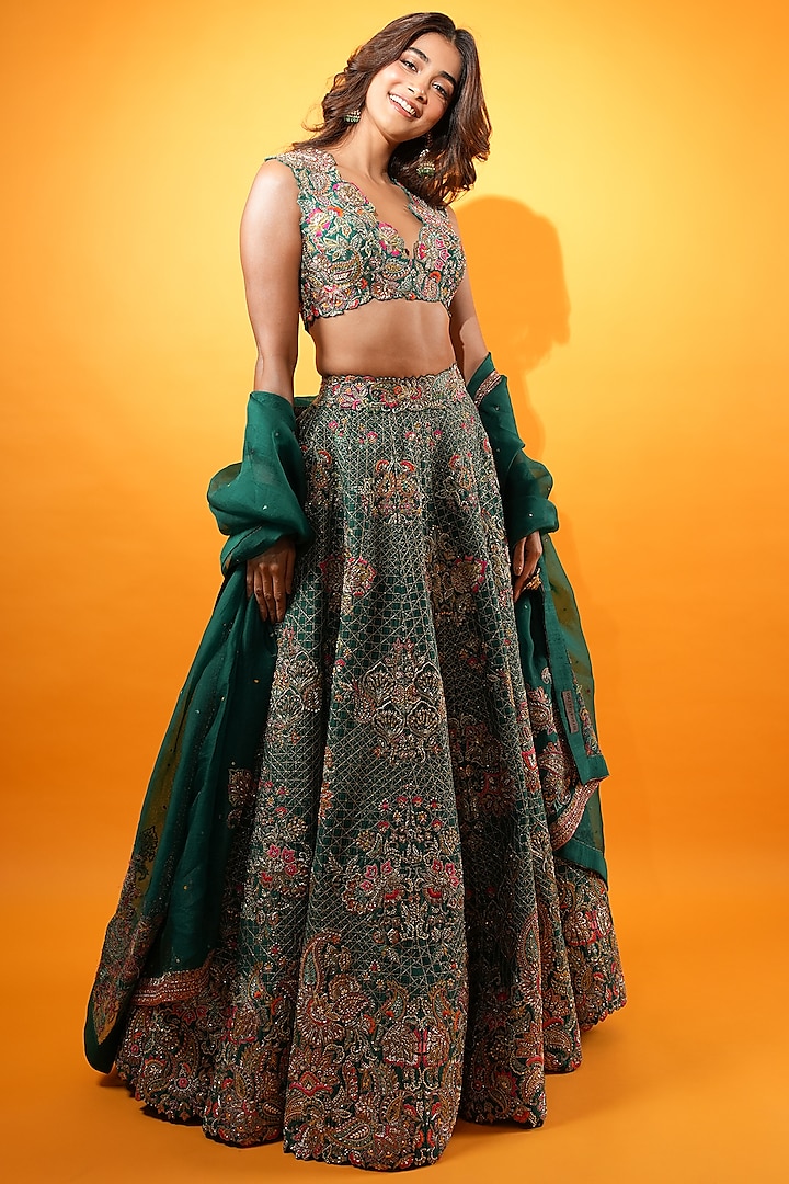 Rama Green Raw Silk Resham & Zardosi Embroidered Bridal Lehenga Set by Mrunalini Rao at Pernia's Pop Up Shop