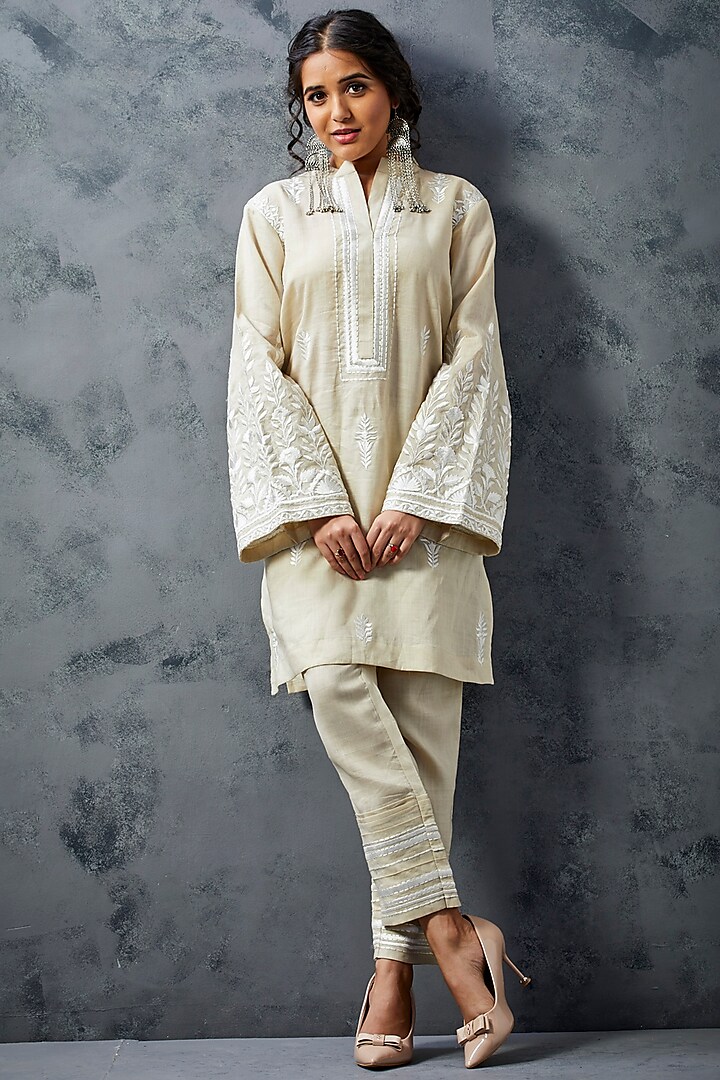 Beige Embroidered Kurta Set by The Royaleum Atelier at Pernia's Pop Up Shop