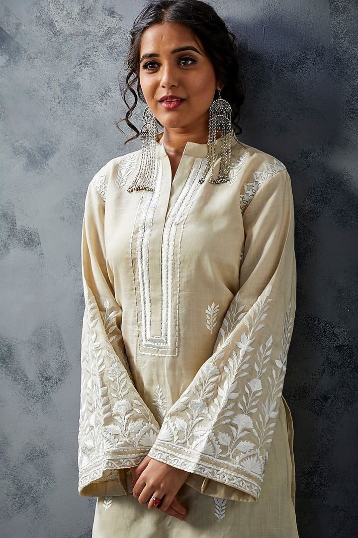 Beige Embroidered Kurta Set by The Royaleum Atelier at Pernia's Pop Up Shop