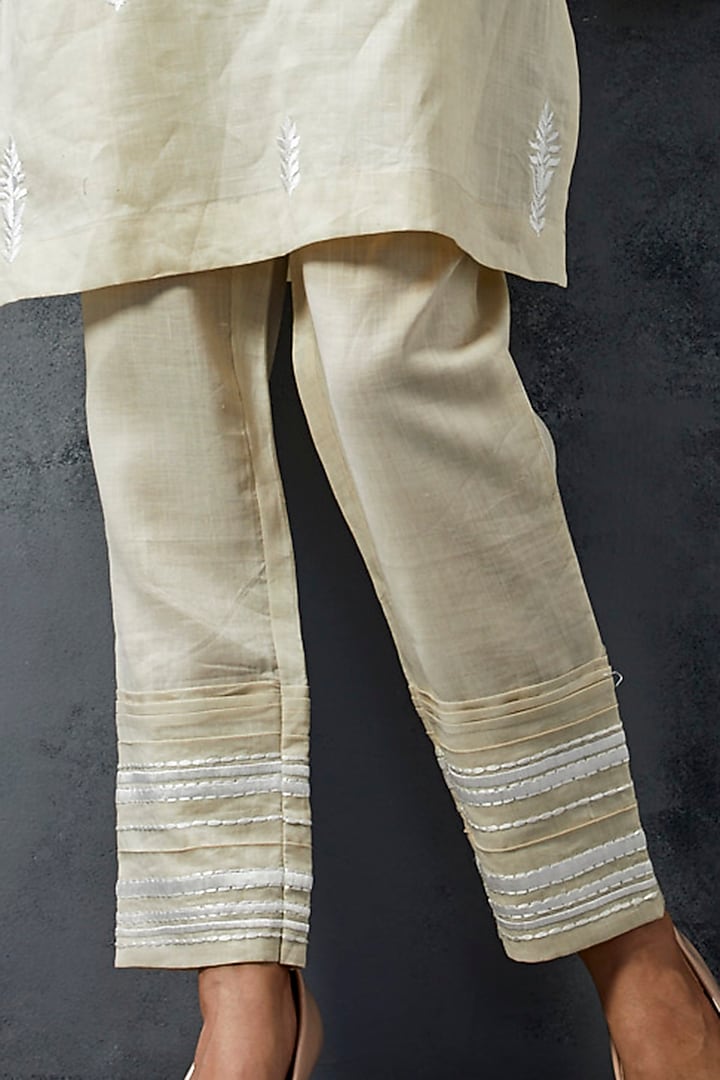 Beige Embroidered Kurta Set by The Royaleum Atelier at Pernia's Pop Up Shop