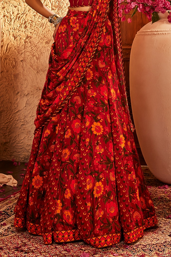 Red Silk Hand Embroidered Draped Wedding Saree Set by The Royaleum Atelier at Pernia's Pop Up Shop