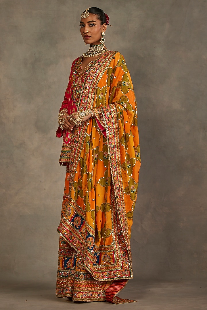 Vibrant Pink Silk Hand Embroidered Kurta Set by The Royaleum Atelier at Pernia's Pop Up Shop