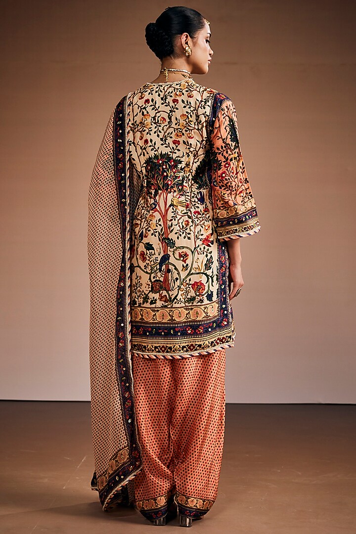 Ivory Silk Motifs Printed Kurta Set by The Royaleum Atelier at Pernia's Pop Up Shop