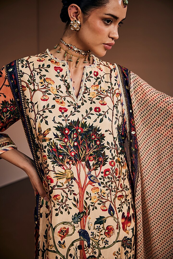 Ivory Silk Motifs Printed Kurta Set by The Royaleum Atelier at Pernia's Pop Up Shop