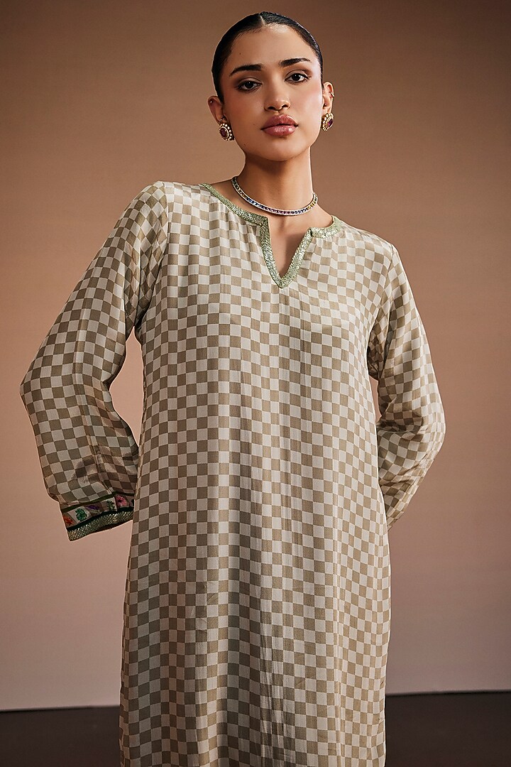 Beige Silk Floral Printed Checkered Kaftan by The Royaleum Atelier at Pernia's Pop Up Shop