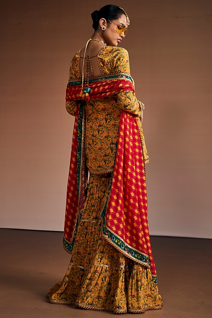 Yellow Silk Floral Printed Kurta Set by The Royaleum Atelier at Pernia's Pop Up Shop
