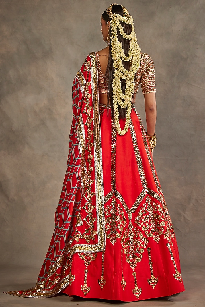 Red Silk Hand Embroidered Bridal Lehenga Set by The Royaleum Atelier at Pernia's Pop Up Shop