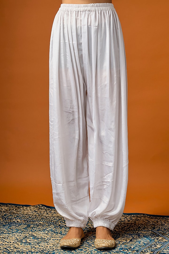 White Pure Crepe Balloon Pant Set by Rayasha Khan at Pernia's Pop Up Shop