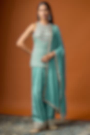 Aquamarine Chiffon Silk Zari Embroidered Kurta Set by Rayasha Khan at Pernia's Pop Up Shop
