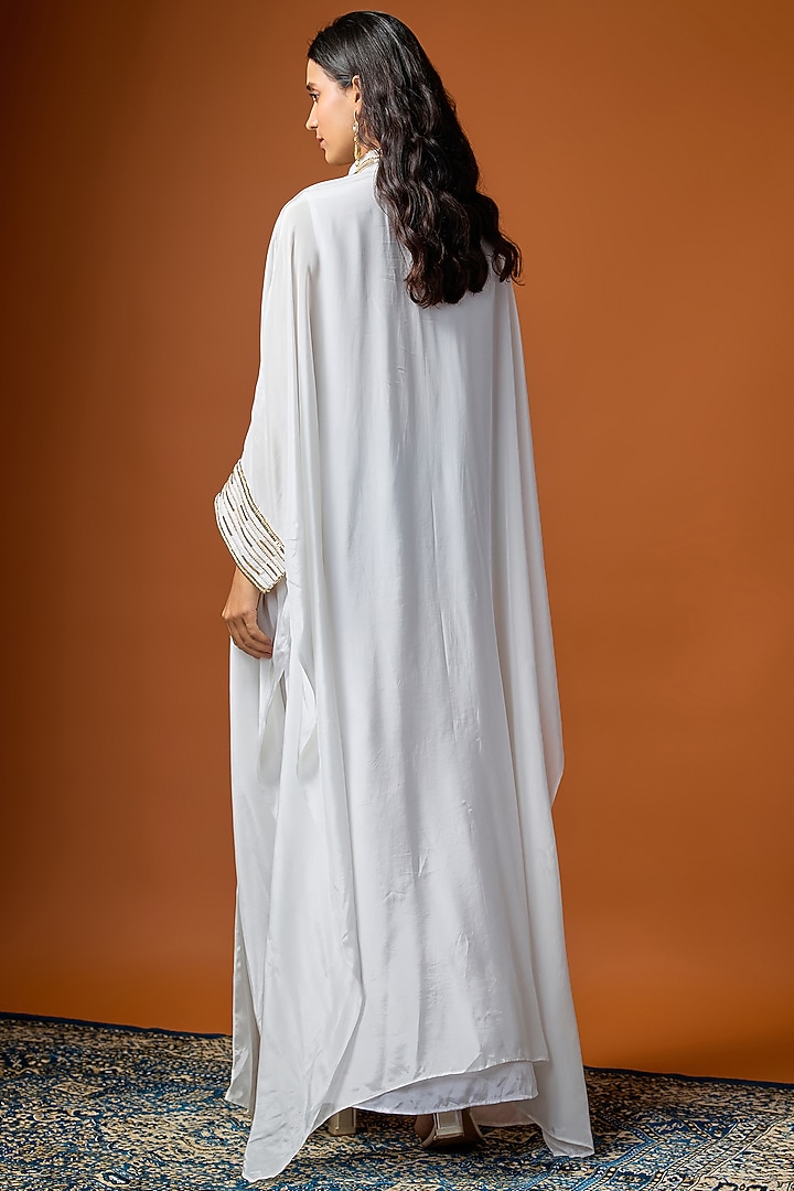 White Pure Crepe Zari Embroidered Kaftan by Rayasha Khan at Pernia's Pop Up Shop