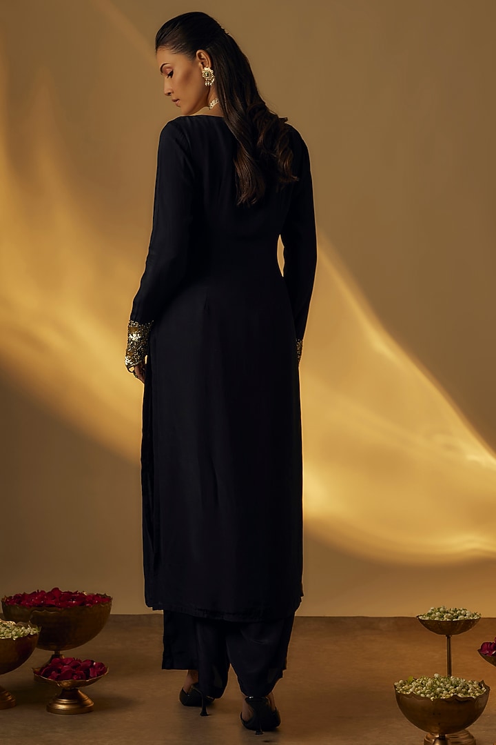 Black Russian Silk Hand Embroidered Kurta Set by Rayasha Khan at Pernia's Pop Up Shop