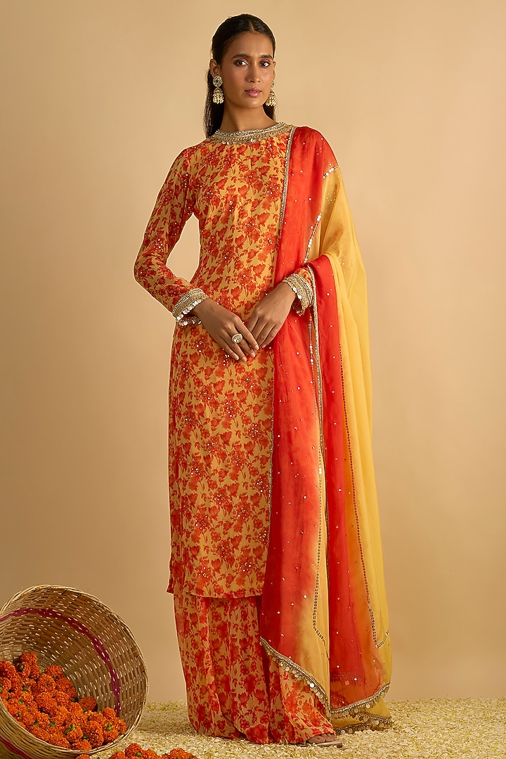 Yellow & Orange Georgette Floral Printed Kurta Set by Rayasha Khan at Pernia's Pop Up Shop