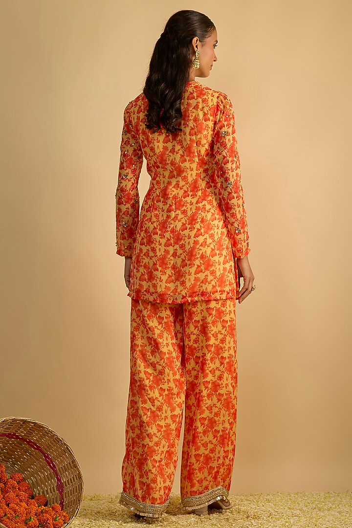 Yellow & Orange Georgette Floral Printed Kurta Set by Rayasha Khan at Pernia's Pop Up Shop