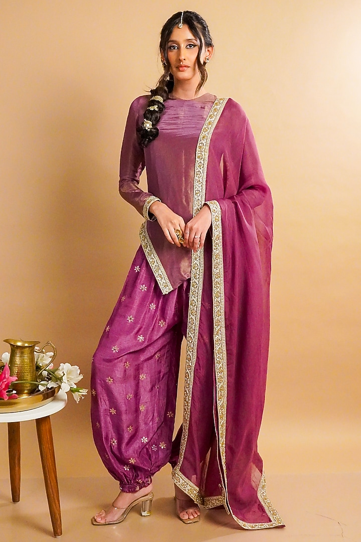 Purple Tissue Silk Embroidered Short Kurta Set by Rayasha Khan at Pernia's Pop Up Shop