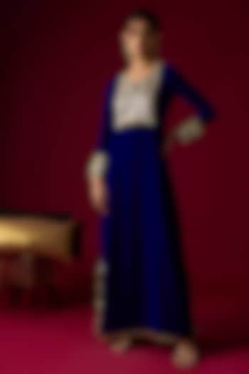 Royal Blue Velvet Machine Embroidered Kaftan by Rayasha Khan at Pernia's Pop Up Shop