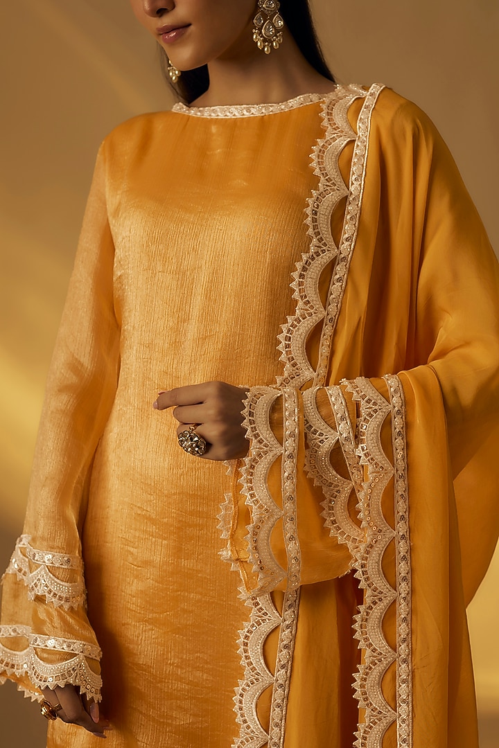 Mango Yellow Zari Sequin Embellished Short Kurta Set by Rayasha Khan at Pernia's Pop Up Shop