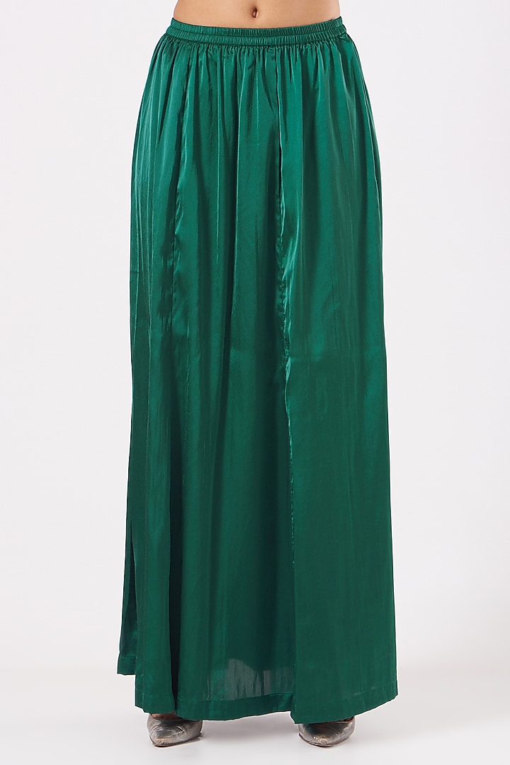 Emerald Green Metallic Yarn Silk Satin Handwoven Bridal Saree Set by Rimzim Dadu at Pernia's Pop Up Shop