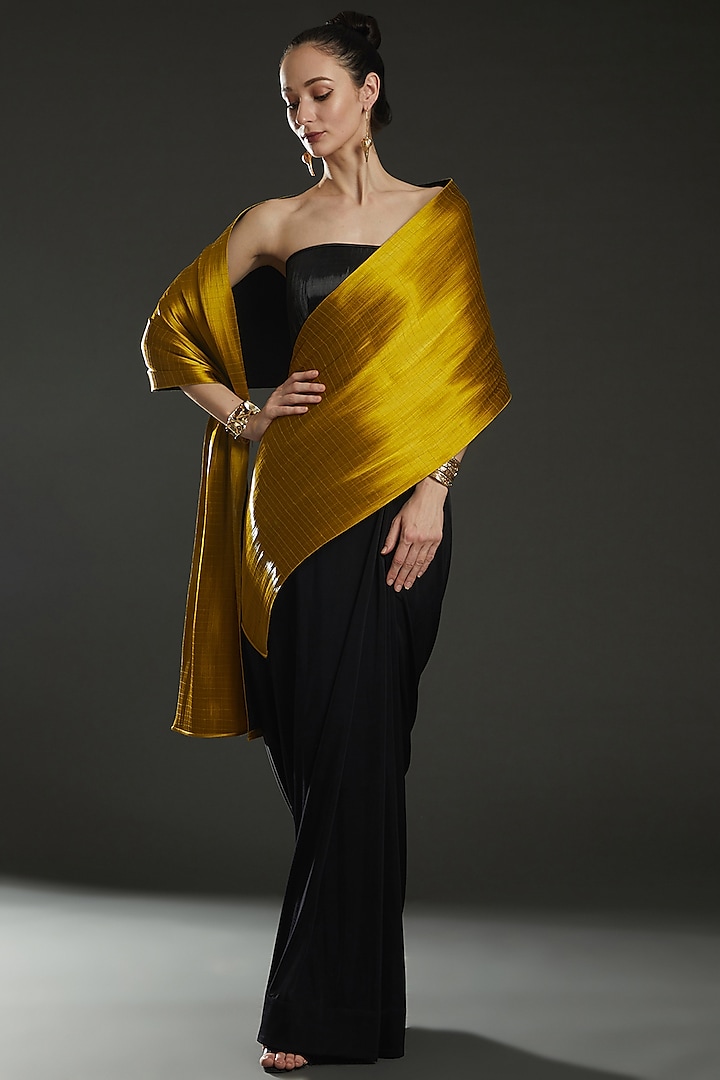 Black & Metallic Yellow Textured Saree Set by Rimzim Dadu