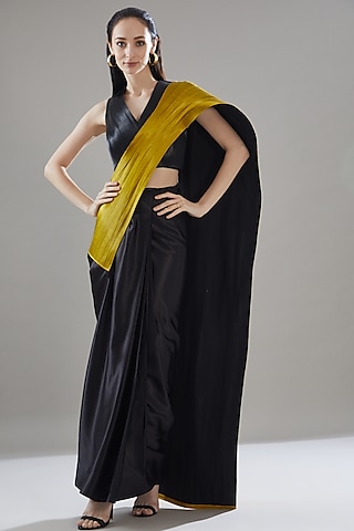 Black Metal Wire Draped Saree Set by Rimzim Dadu