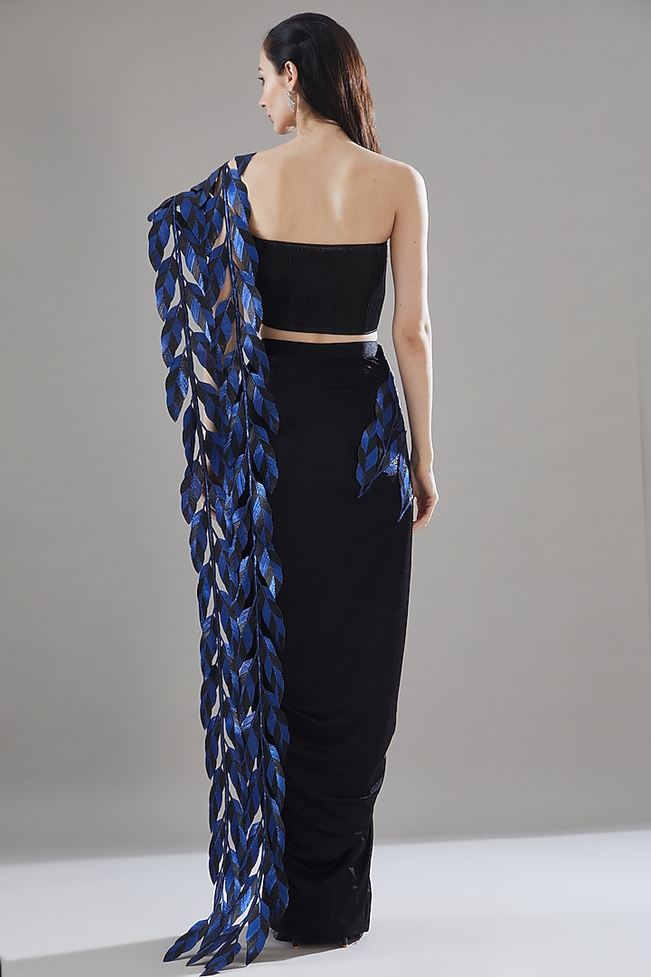Black Jersey & Leather Cord Leaf Draped Bridal Saree Set by Rimzim Dadu at Pernia's Pop Up Shop